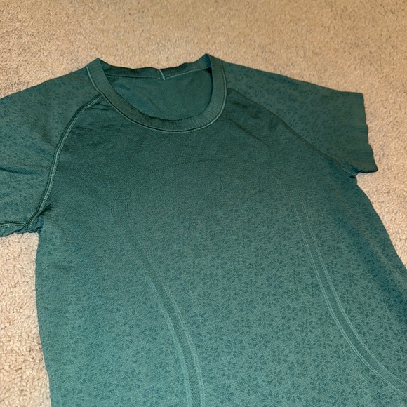Lululemon Swiftly Tech Short Sleeve Crew - Green Smoke - Picture 5 of 8